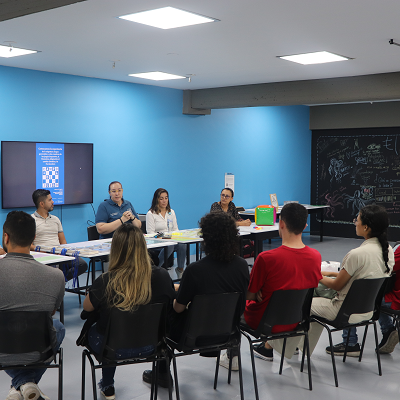 La Dirección Académica de Sede, además de ser uno de los organizadores, presentó sus juegos de la Cátedra de Inducción. Foto: Dirección Académica