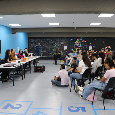 También se contó con un espacio para conocer las diferentes iniciativas de la UNAL. Foto: Dirección Académica